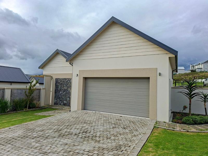 4 Bedroom Property for Sale in Kingswood Golf Estate Western Cape